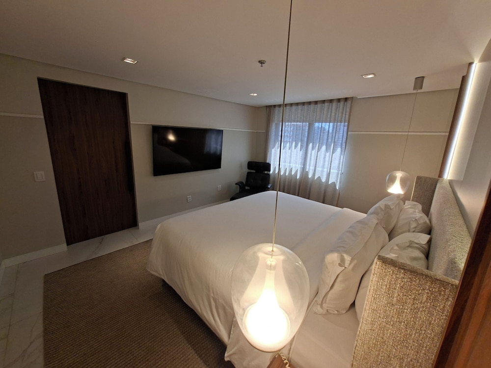 SUITE PRESIDENCIAL, 1 CAMA KING SIZE del hotel Grand Mercure Belem Do Para. Foto 3