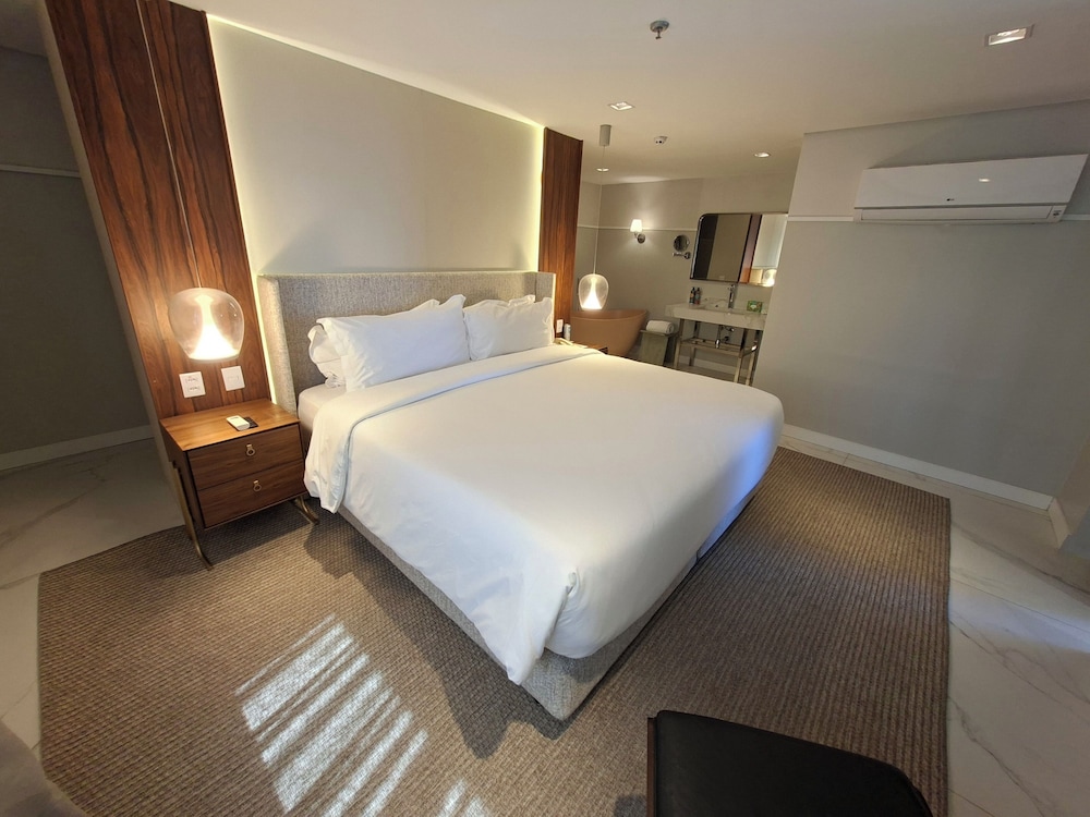 SUITE PRESIDENCIAL, 1 CAMA KING SIZE del hotel Grand Mercure Belem Do Para. Foto 5