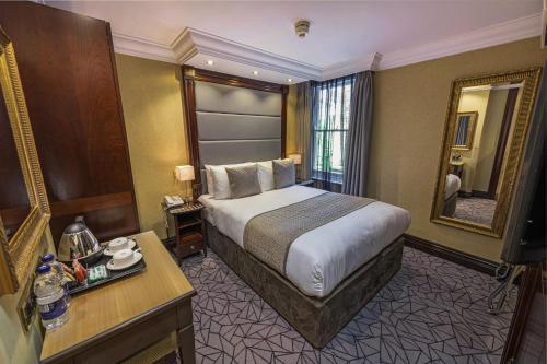 Habitación Doble Pequeña del hotel Hyde Park International - Member of Park Grand Londres. Foto 1