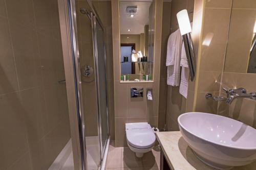 Habitación Doble Superior del hotel Hyde Park International - Member of Park Grand Londres. Foto 4