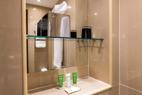 Habitación Individual Pequeña del hotel Hyde Park International - Member of Park Grand Londres. Foto 4