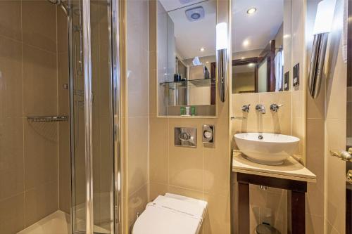 Habitación Individual Executive del hotel Hyde Park International - Member of Park Grand Londres. Foto 4