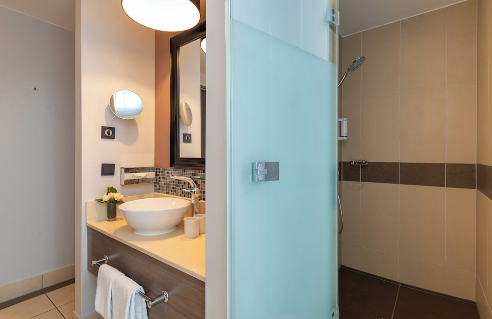 Suite junior del hotel Leonardo Royal Berlin Alexanderplatz. Foto 5