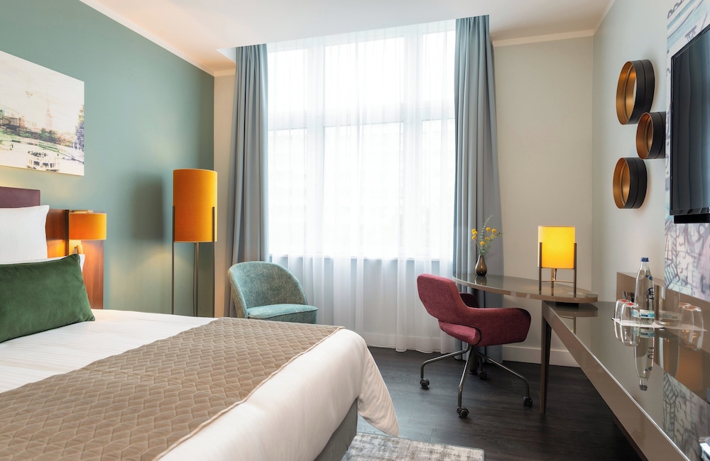 Habitación Confort del hotel Leonardo Royal Berlin Alexanderplatz. Foto 2