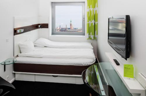Habitación Cielo del hotel Wakeup Copenhagen Carsten Niebuhrs Gade. Foto 5