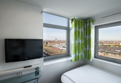 Habitación Cielo del hotel Wakeup Copenhagen Carsten Niebuhrs Gade. Foto 9