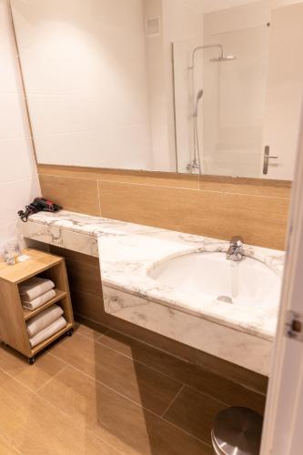 Habitación Doble Estándar del hotel CAN PAMPLONA. Foto 7