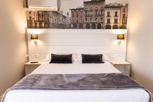 Suite del hotel CAN PAMPLONA. Foto 5