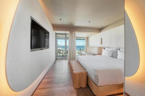 Habitación Doble Deluxe con vistas al mar del hotel The Views Baia - Adults Only