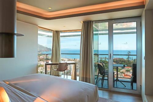 Suite Junior con vistas al mar del hotel The Views Baia - Adults Only. Foto 4