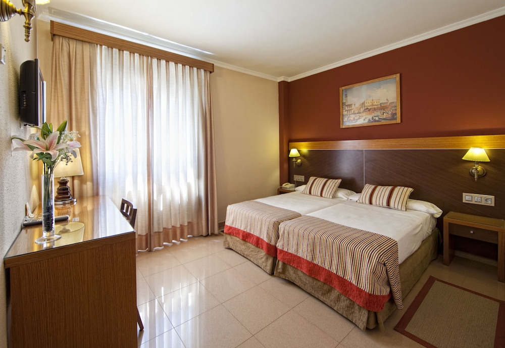 Habitación Doble del hotel Regio 2. Foto 7
