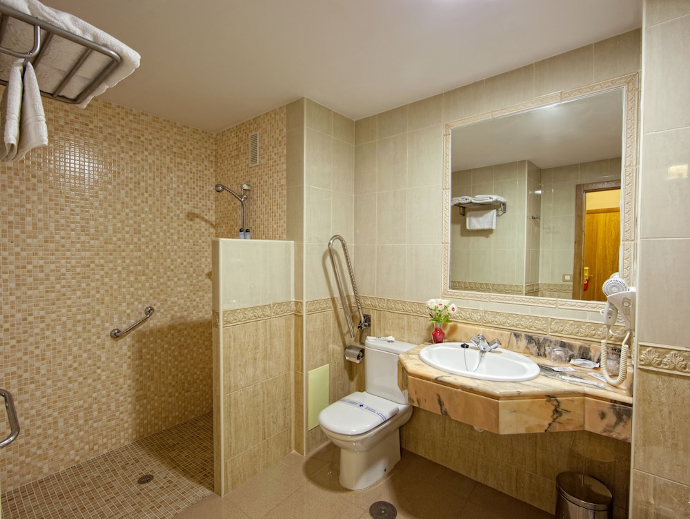 Habitación Doble del hotel Regio 2. Foto 16