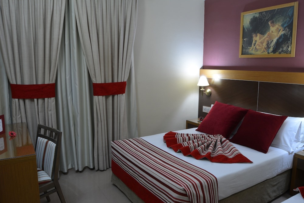 Habitación Doble con aparcamiento del hotel Regio 2. Foto 1