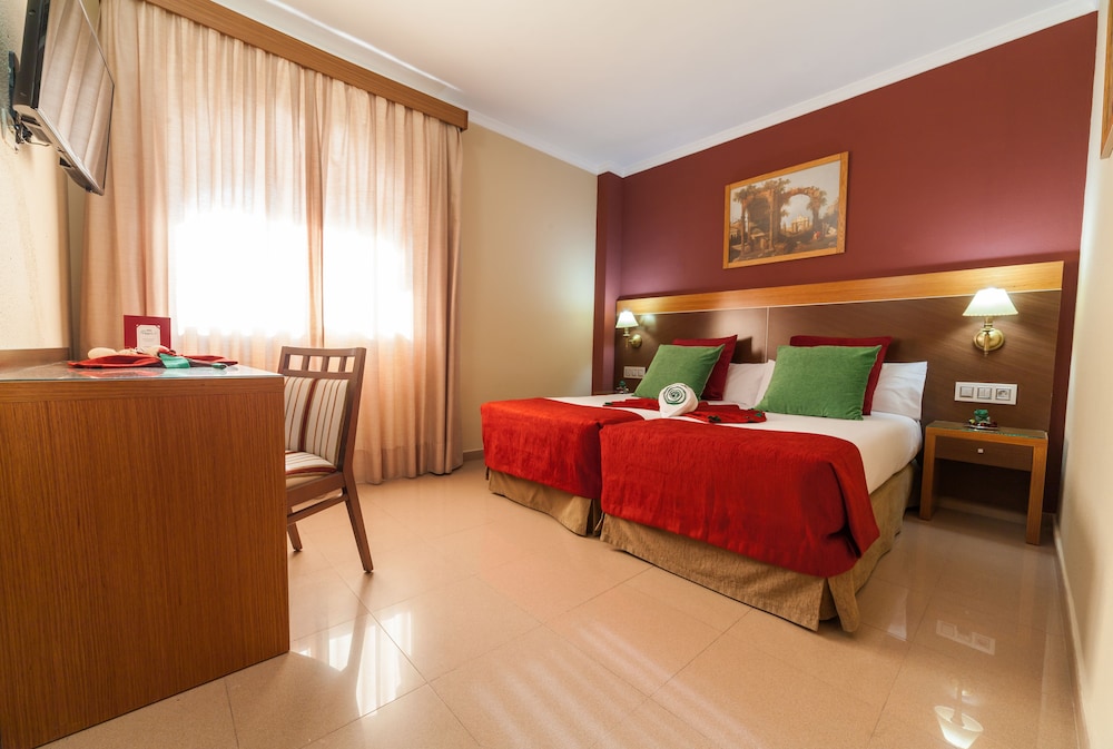 Habitación Doble con aparcamiento del hotel Regio 2. Foto 4