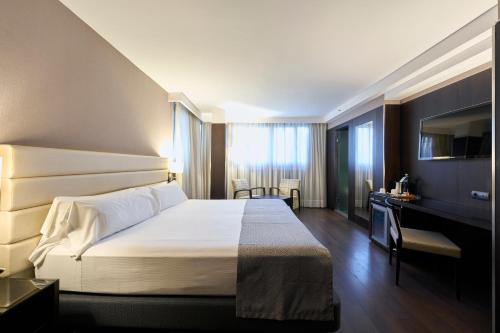 Habitación Doble Superior del hotel Catalonia Rigoletto. Foto 4
