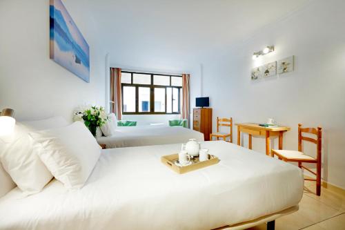 Habitación Triple del hotel Faycan. Foto 2