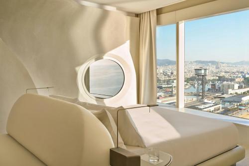 Onada King Suite with Seafront View and Terrace del hotel W Barcelona. Foto 3