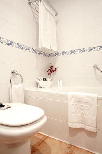 Habitación Doble con zona de estar del hotel Princesa Galiana. Foto 4