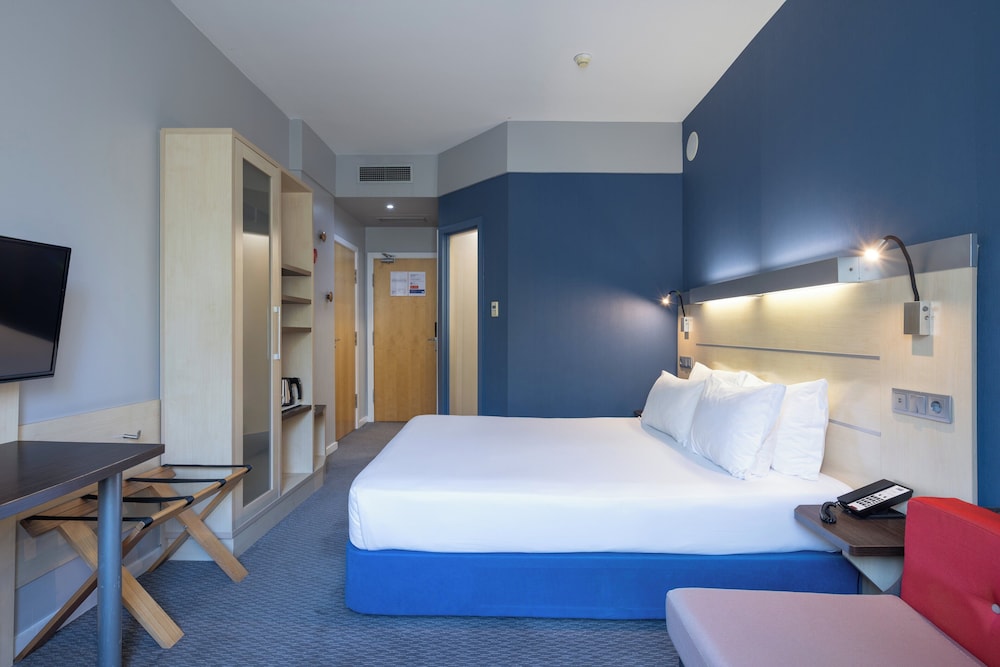 Habitación estándar, 1 cama doble con sofá cama del hotel Holiday Inn Express Porto Exponor. Foto 4