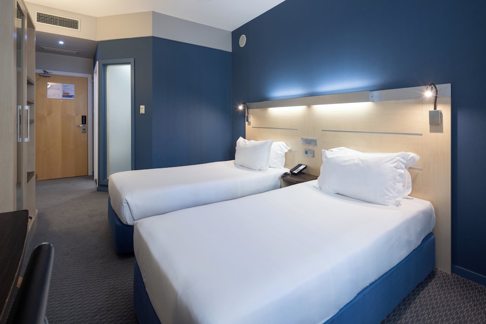 Habitación Estandar del hotel Holiday Inn Express Porto Exponor. Foto 1