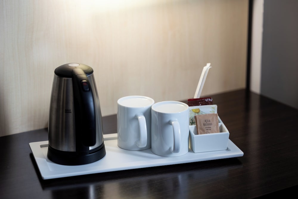 Habitación estándar, 2 camas individuales del hotel Holiday Inn Express Porto Exponor. Foto 6