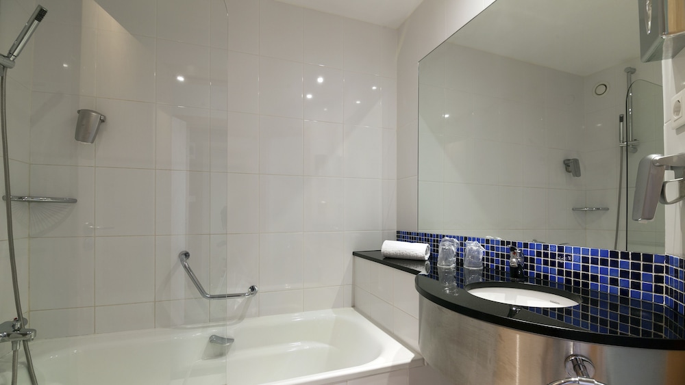 Habitación estándar, 1 cama doble del hotel Holiday Inn Express Porto Exponor. Foto 10