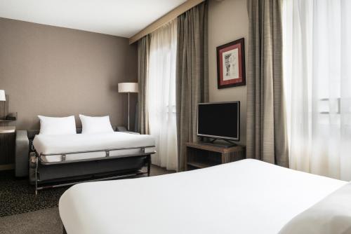 Estudio Sofá Cama incluido 1 Cama doble kitchenette del hotel Adagio La Défense Esplanade. Foto 8