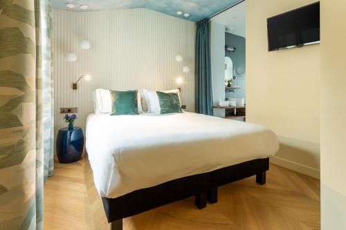 Habitación Doble con terraza del hotel Bonsoir Madame. Foto 3