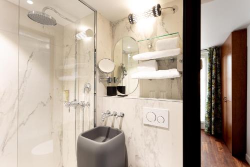 Habitación Doble Superior del hotel Bonsoir Madame. Foto 6