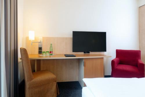 Habitación Doble Estándar del hotel IntercityHotel Wien. Foto 7