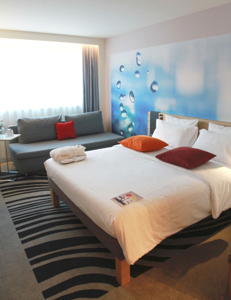 Habitación ejecutiva, 1 cama doble con sofá cama del hotel Novotel Wien City. Foto 1