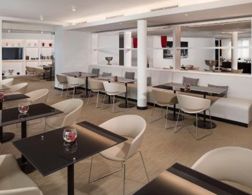 Suite Junior Familiar The Level con acceso al salón executive del hotel Melia Berlin