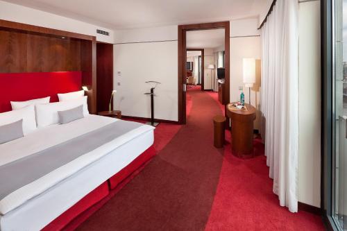 Suite Panorámica The Level con acceso al salón executive del hotel Melia Berlin. Foto 6