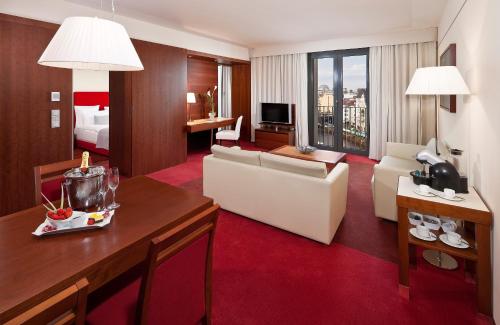 Suite Grand The Level con acceso al salón executive del hotel Melia Berlin. Foto 26