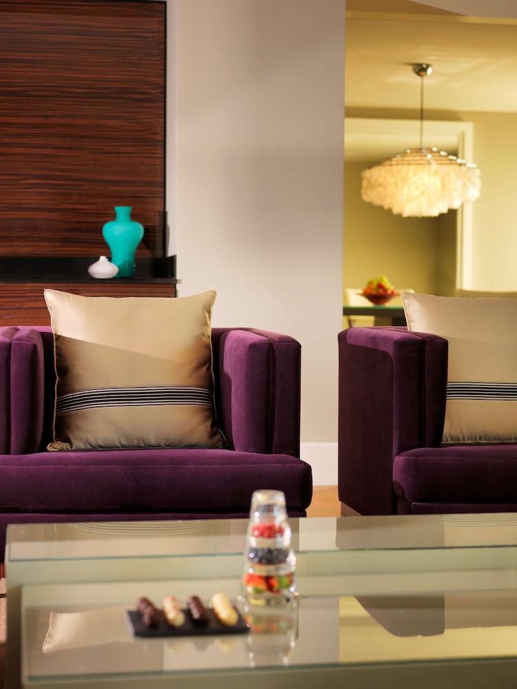 Suite Ejecutiva Regency del hotel Hyatt Regency Cologne. Foto 1
