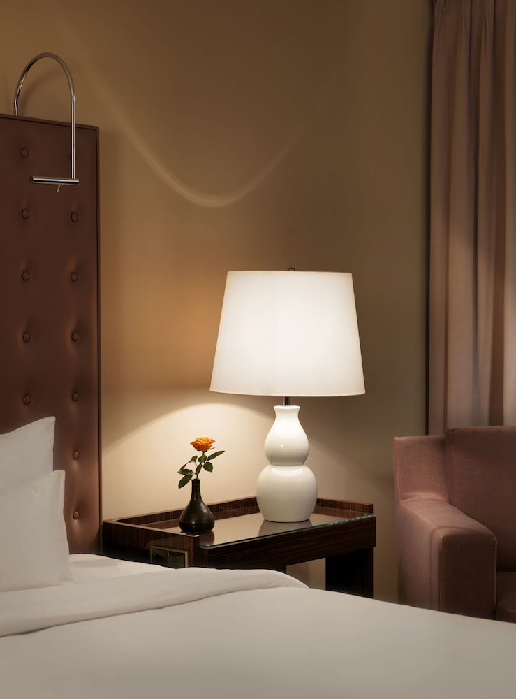 2 Camas Individuales Acceso Club del hotel Hyatt Regency Cologne. Foto 1