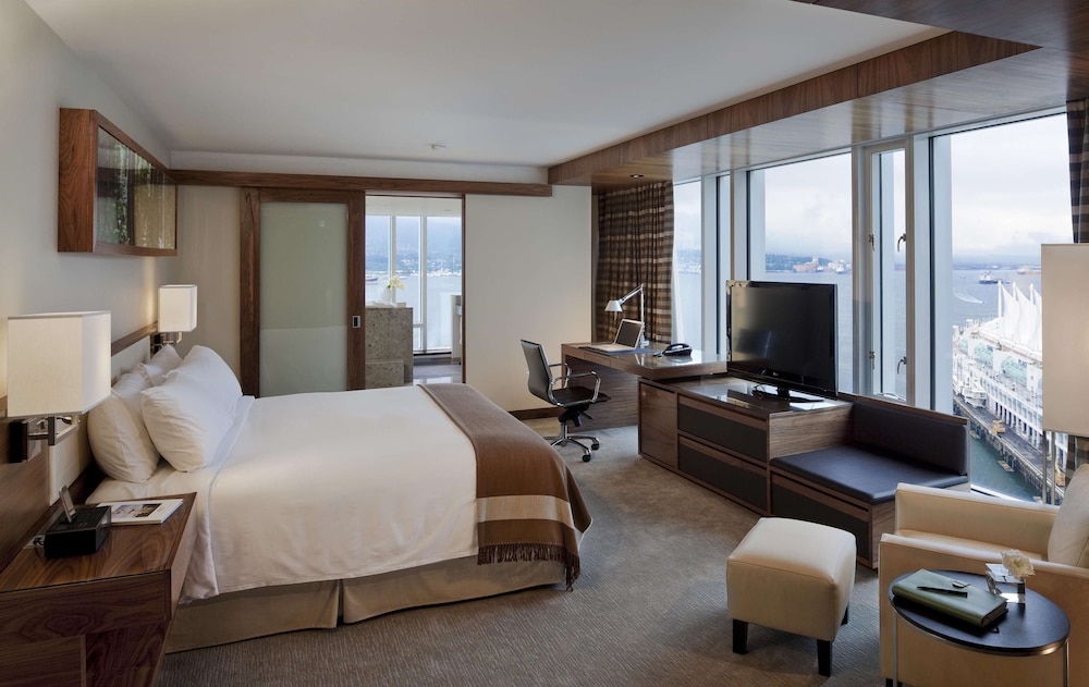 Habitación Signature, 1 cama de matrimonio grande (Ofuro Tub) del hotel Fairmont Pacific Rim. Foto 1