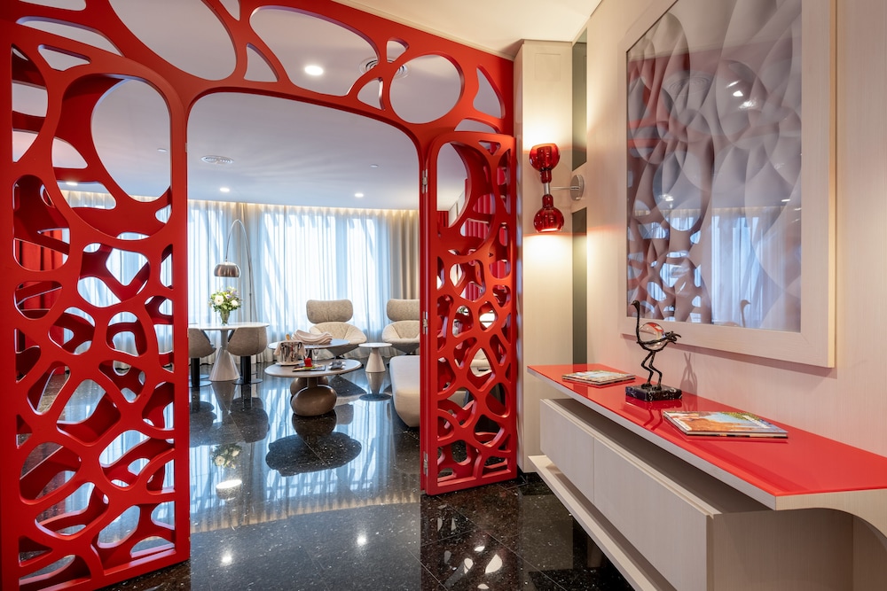 Suite Presidencial del hotel Porta Fira. Foto 8