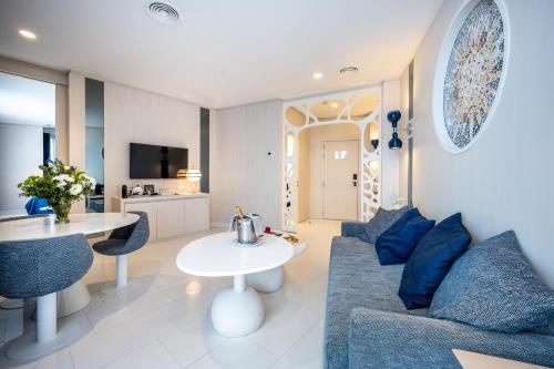 Suite del hotel Porta Fira. Foto 3