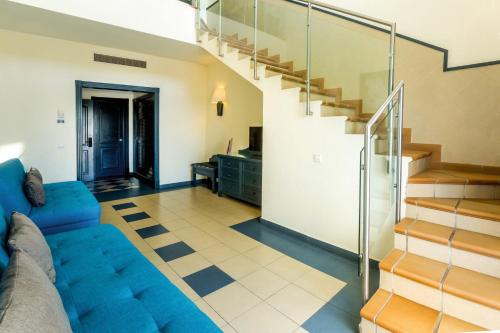 HABITACIÓN DÚPLEX del hotel Riu Emerald Bay. Foto 2