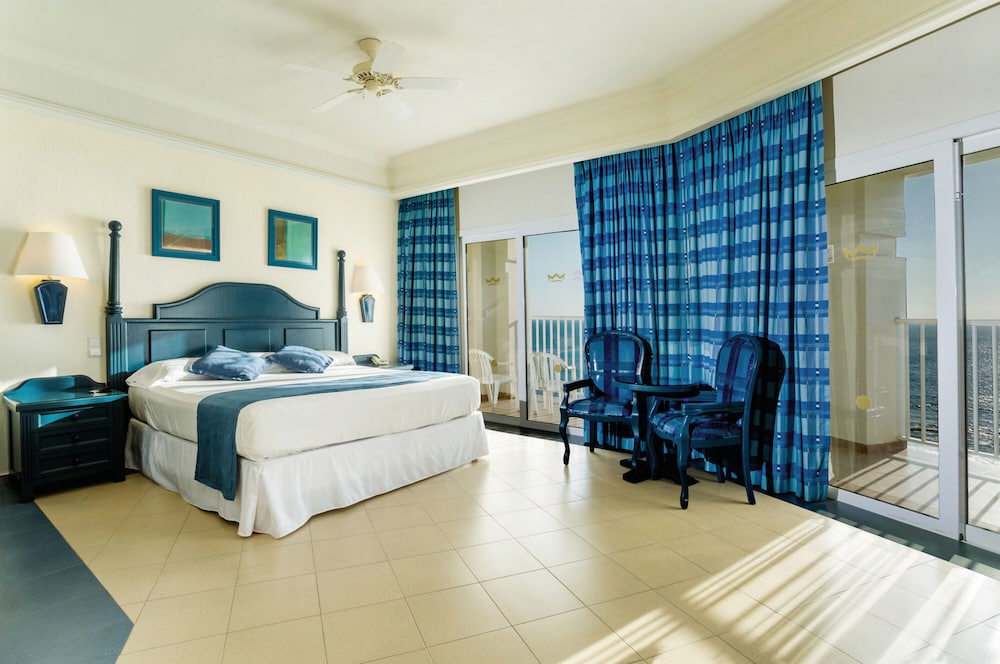 Junior Suite del hotel Riu Emerald Bay. Foto 2