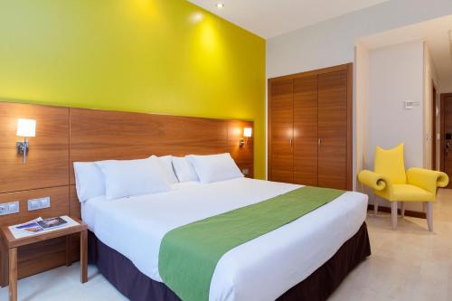 Habitación Premium con vistas - 1 cama extragrande del hotel Gran Bilbao