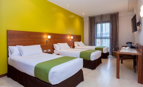 Habitación Triple Premium - 3 camas del hotel Gran Bilbao. Foto 3
