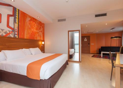 Habitación cuádruple del hotel Gran Bilbao. Foto 7
