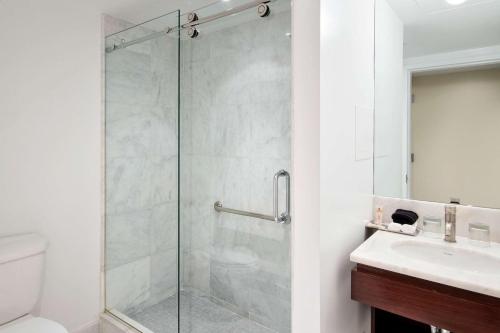 Suite Junior Deluxe - Adaptada para personas con discapacidad del hotel Blue Angel Nyc, Ascend Collection. Foto 1