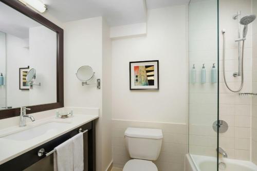 Habitación Doble - 2 camas dobles del hotel Courtyard New York Manhattan/Times Square. Foto 3