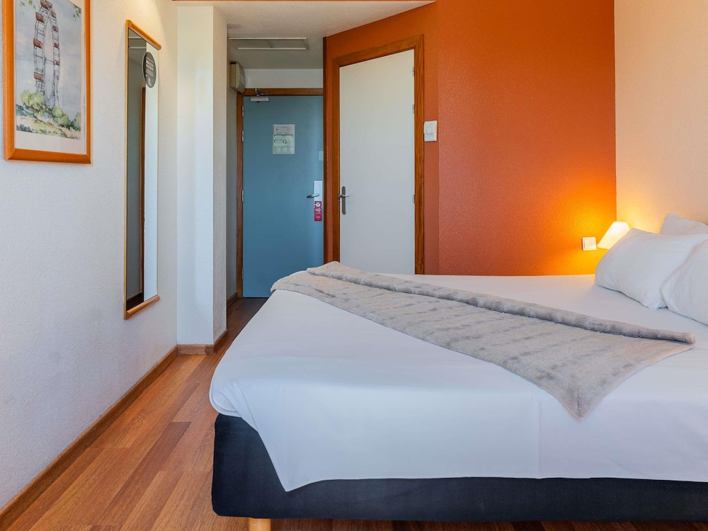Habitación Confort, 1 cama doble del hotel Ibis Jerez De La Frontera. Foto 2