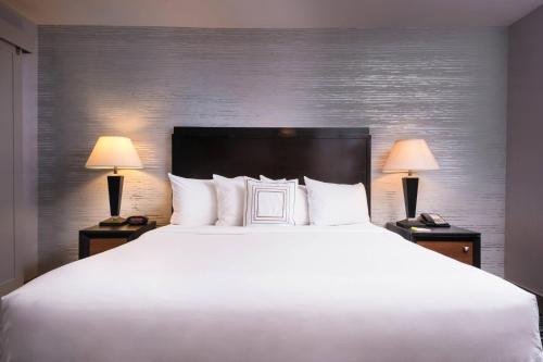 Suite de ático con vistas a la ciudad del hotel Fairfield Inn By Marriott Manhattan Times Square. Foto 2