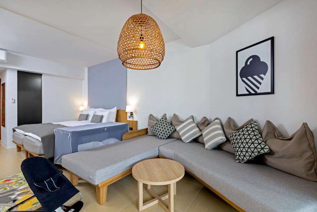 Happy Baby Studio del hotel Sunwing Kamala Beach - Sha Extra Plus. Foto 1