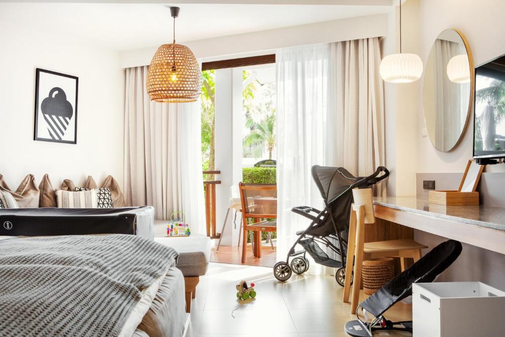 Happy Baby Studio del hotel Sunwing Kamala Beach - Sha Extra Plus. Foto 4